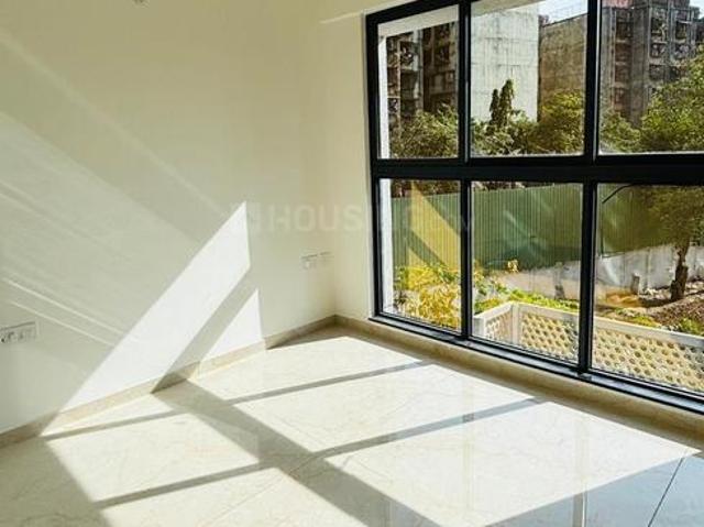 2 BHK Apartment in Powai for resale Mumbai. The reference number is 20516000