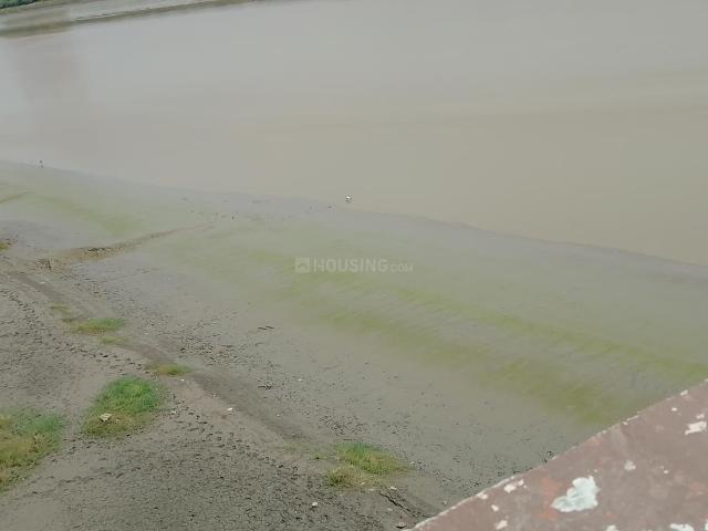 2 BHK Apartment in Patel Nagar for rent Surat. The reference number is 18256103