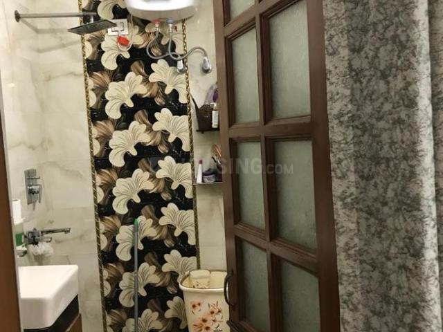 2 BHK Apartment in Patparganj for rent New Delhi. The reference number is 17221649