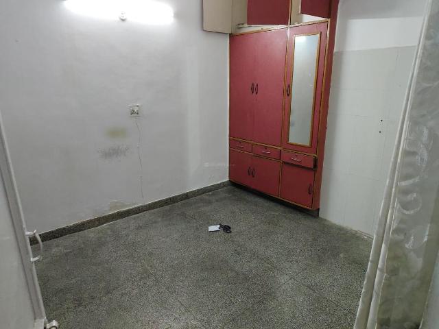 2 BHK Apartment in Patparganj for rent New Delhi. The reference number is 19577161