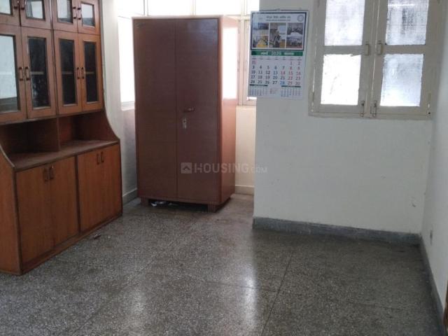2 BHK Apartment in Patparganj for rent New Delhi. The reference number is 20418535