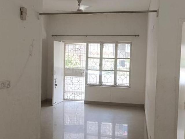 2 BHK Apartment in Patparganj for resale New Delhi. The reference number is 20140999