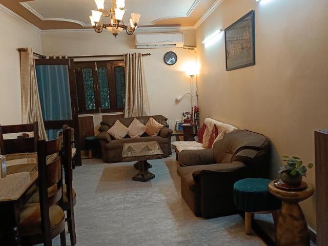 2 BHK Apartment in Patparganj for resale New Delhi. The reference number is 20181225