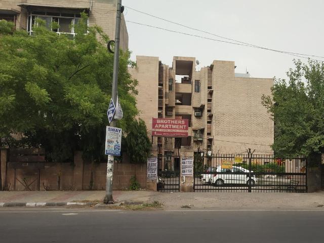 2 BHK Apartment in Patparganj for resale New Delhi. The reference number is 20586800