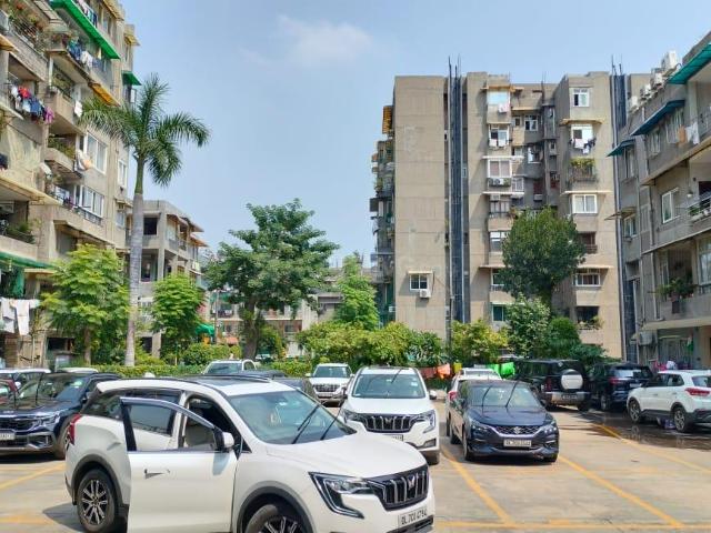 2 BHK Apartment in Patparganj for resale New Delhi. The reference number is 20618736