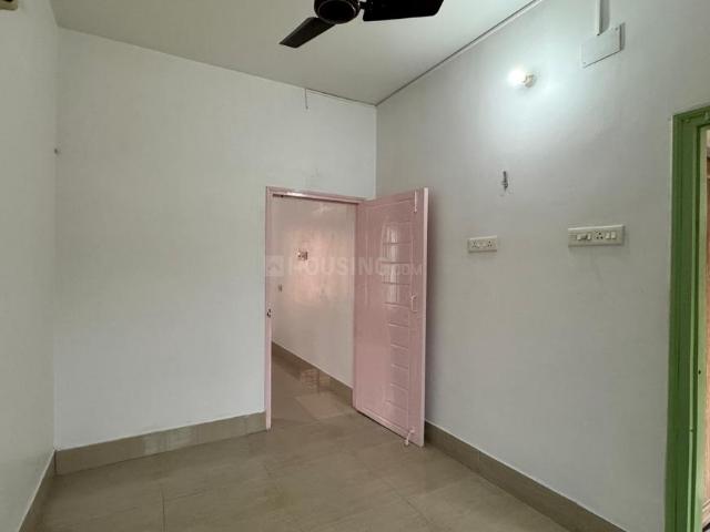2 BHK Apartment in Patuli for rent Kolkata. The reference number is 20236123
