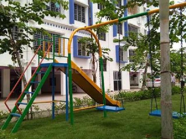 2 BHK Apartment in Patuli for resale Kolkata. The reference number is 18405627