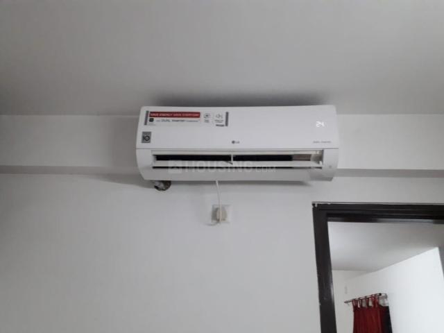2 BHK Apartment in Pazhavanthangal for rent Chennai. The reference number is 17776157