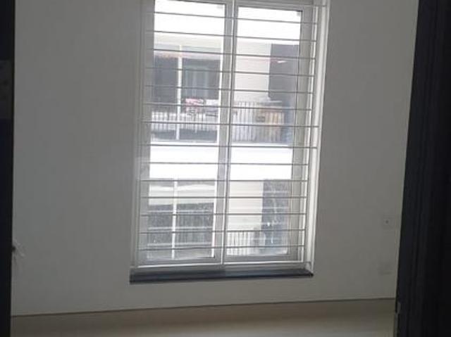 2 BHK Apartment in Pazhavanthangal for resale Chennai. The reference number is 19214682
