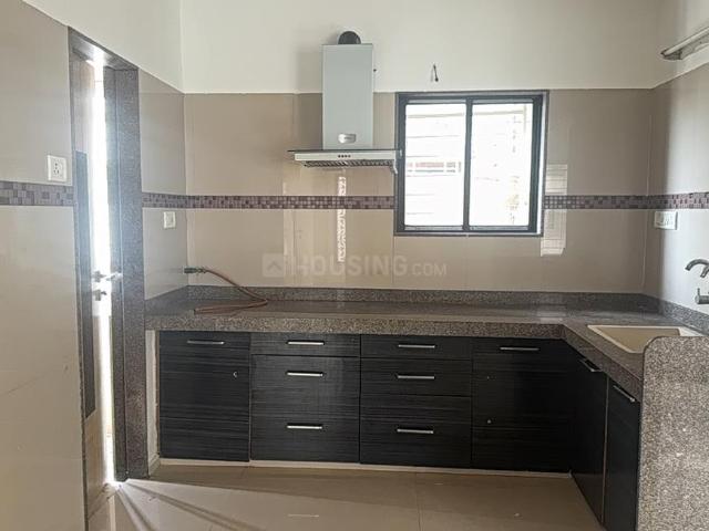 2 BHK Apartment in Pal for rent Surat. The reference number is 18185193