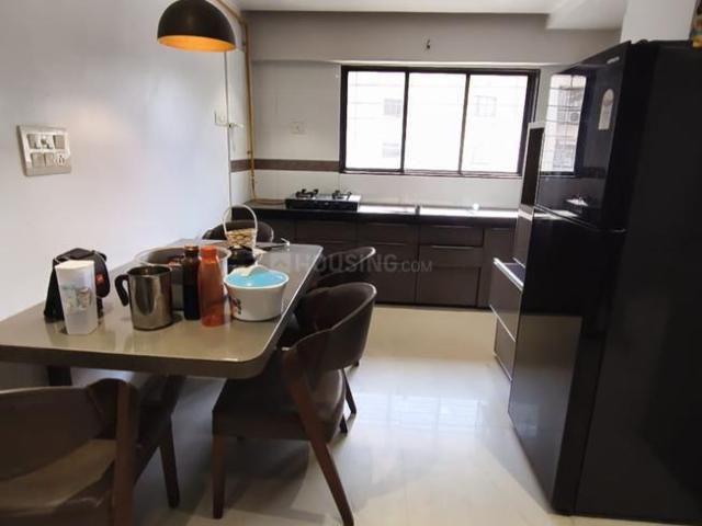 2 BHK Apartment in Pal for rent Surat. The reference number is 19773564
