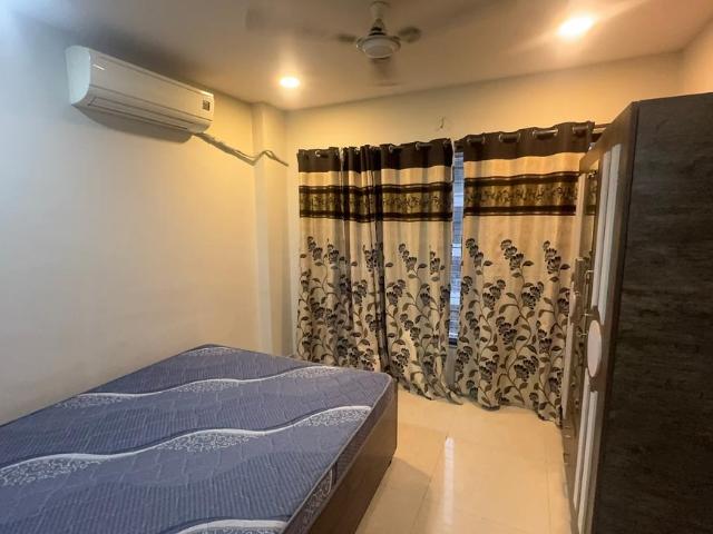 2 BHK Apartment in Pal for rent Surat. The reference number is 20879515