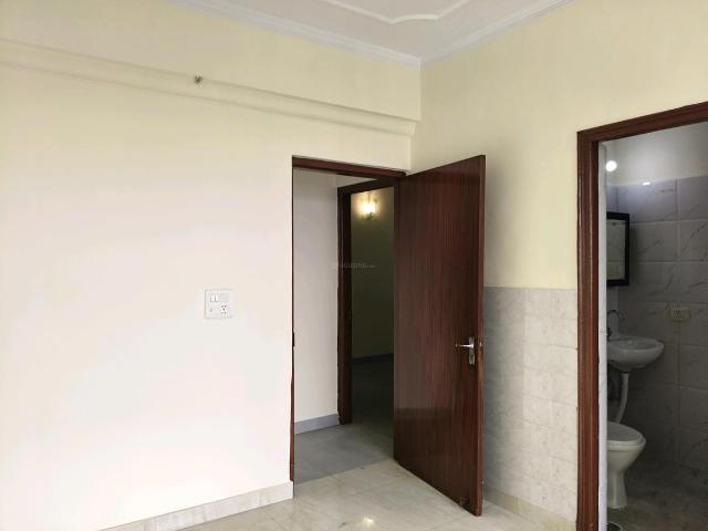 2 BHK Apartment in Palam Vihar for rent Gurgaon. The reference number is 15859656