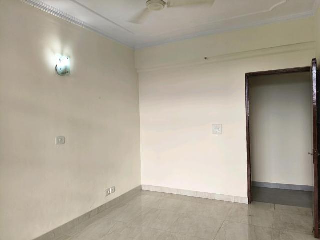 2 BHK Apartment in Palam Vihar for rent Gurgaon. The reference number is 16426473