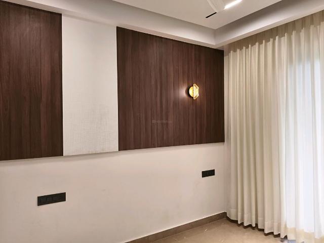 2 BHK Apartment in Palam Vihar for resale Gurgaon. The reference number is 19735414