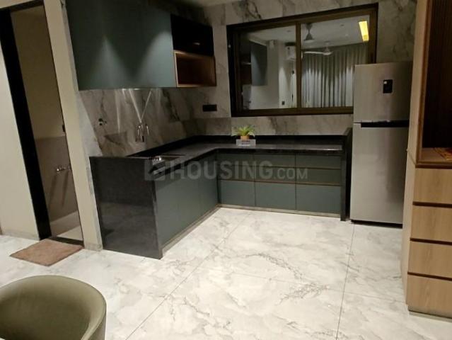 2 BHK Apartment in Palanpur for rent Surat. The reference number is 19196163