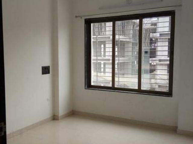 2 BHK Apartment in Palanpur Jakatnaka for rent Surat. The reference number is 5429114