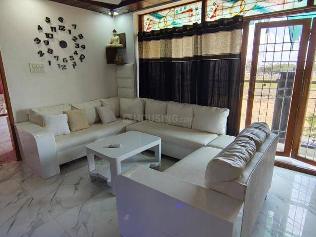 2 BHK Apartment in Palavakkam for resale Chennai. The reference number is 17200461