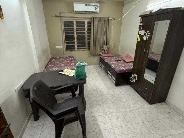 2 BHK Apartment in Paldi for rent Ahmedabad. The reference number is 19104305
