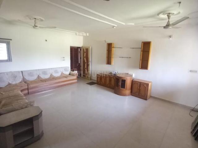 2 BHK Apartment in Paldi for rent Ahmedabad. The reference number is 20755519