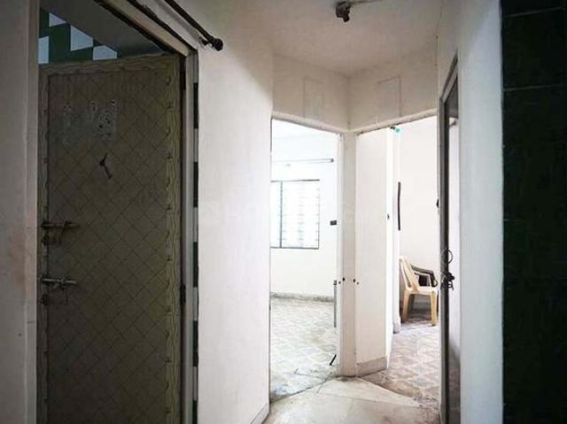 2 BHK Apartment in Paldi for resale Ahmedabad. The reference number is 19989198