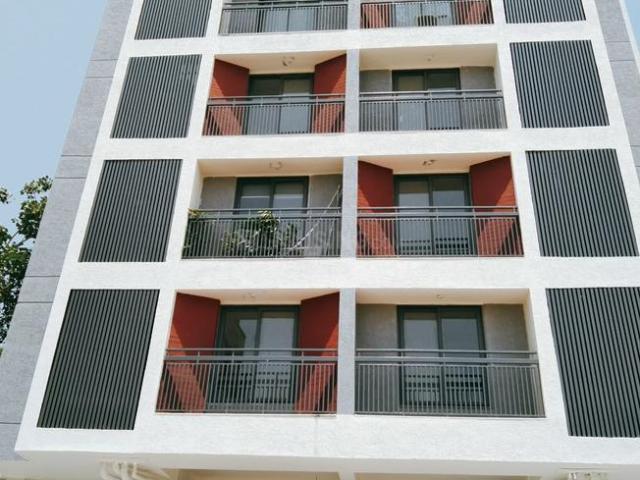 2 BHK Apartment in Paldi for resale Ahmedabad. The reference number is 20852912