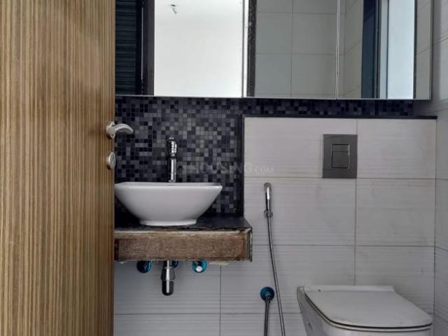 2 BHK Apartment in Parel for rent Mumbai. The reference number is 19627671
