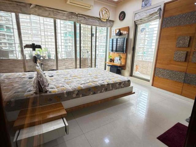 2 BHK Apartment in Parel for rent Mumbai. The reference number is 20777303