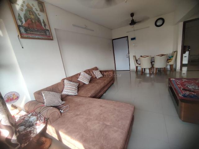 2 BHK Apartment in Parel for resale Mumbai. The reference number is 13989004