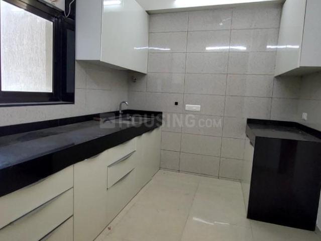 2 BHK Apartment in Parel for resale Mumbai. The reference number is 18610168