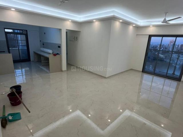 2 BHK Apartment in Parel for resale Mumbai. The reference number is 19438518