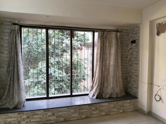 2 BHK Apartment in Parel for resale Mumbai. The reference number is 19671175