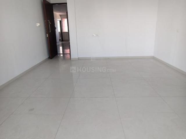 2 BHK Apartment in Parel for resale Mumbai. The reference number is 19988898
