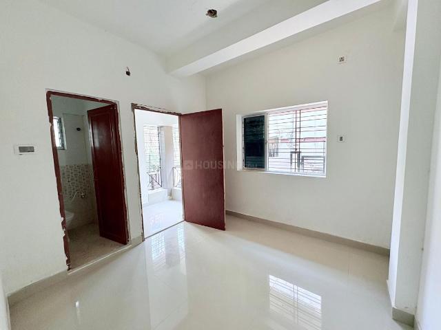 2 BHK Apartment in Parnasree Pally for rent Kolkata. The reference number is 20350639