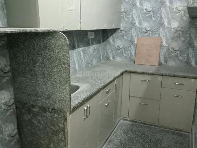 2 BHK Apartment in Paschim Vihar for rent New Delhi. The reference number is 15932214