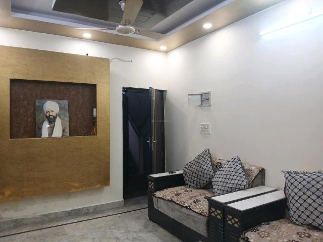 2 BHK Apartment in Paschim Vihar for rent New Delhi. The reference number is 16014267