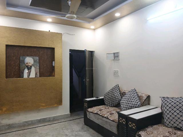 2 BHK Apartment in Paschim Vihar for rent New Delhi. The reference number is 16014267