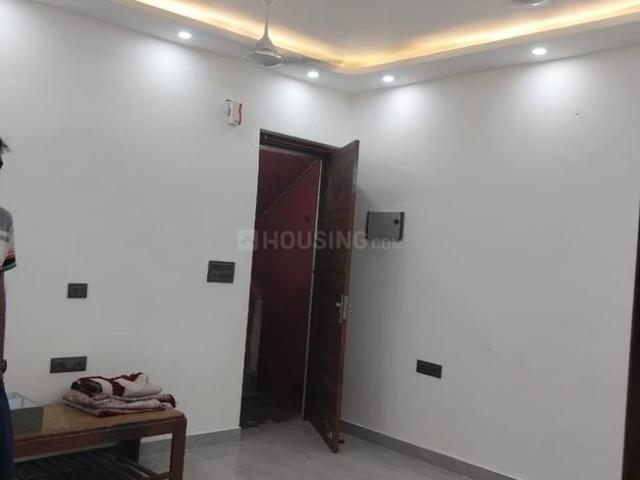 2 BHK Apartment in Paschim Vihar for rent New Delhi. The reference number is 16202084