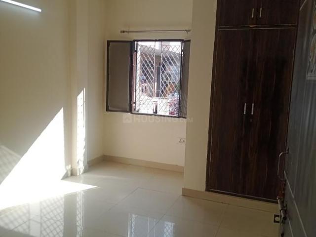 2 BHK Apartment in Paschim Vihar for rent New Delhi. The reference number is 16382252