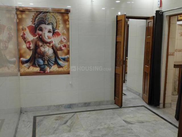 2 BHK Apartment in Paschim Vihar for rent New Delhi. The reference number is 17378417