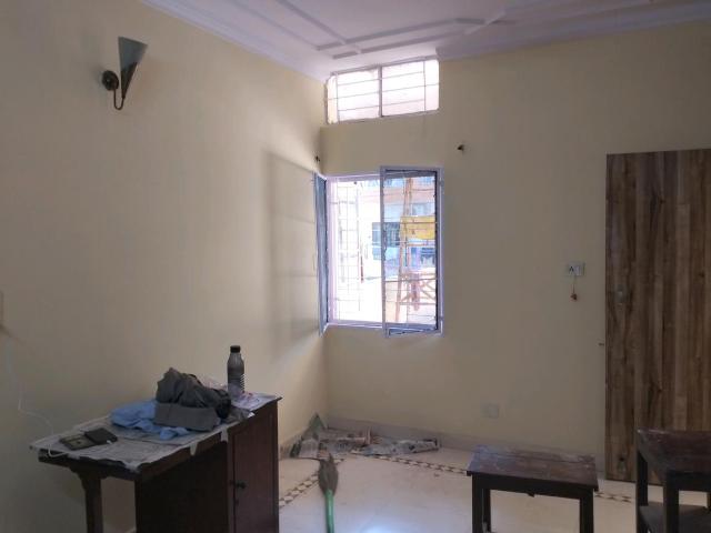 2 BHK Apartment in Paschim Vihar for rent New Delhi. The reference number is 19671070