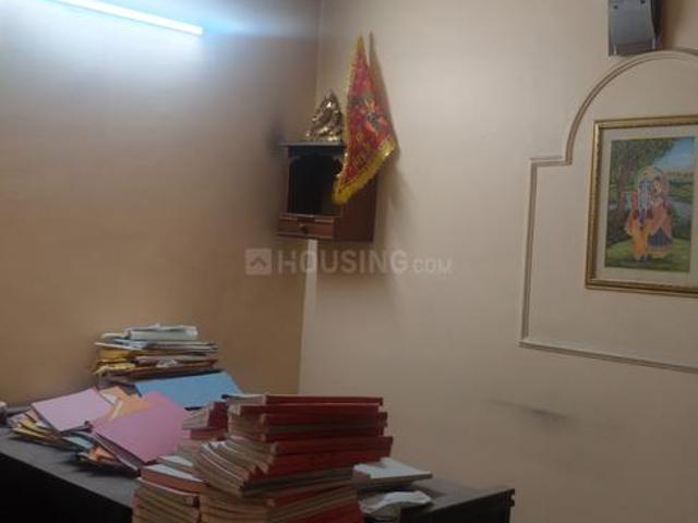 2 BHK Apartment in Paschim Vihar for rent New Delhi. The reference number is 20525601