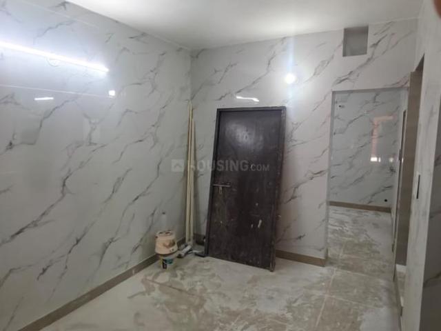 2 BHK Apartment in Paschim Vihar for rent New Delhi. The reference number is 20341064