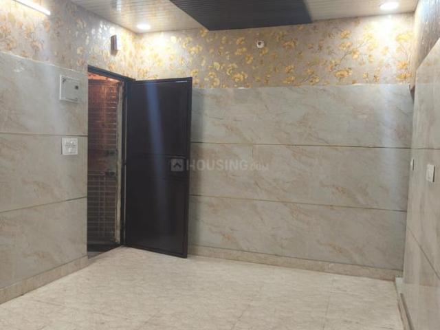 2 BHK Apartment in Paschim Vihar for rent New Delhi. The reference number is 20385771