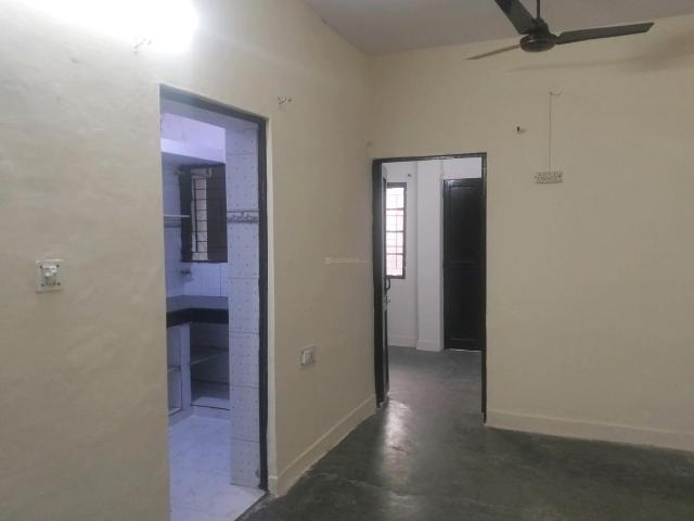 2 BHK Apartment in Paschim Vihar for resale New Delhi. The reference number is 15694934