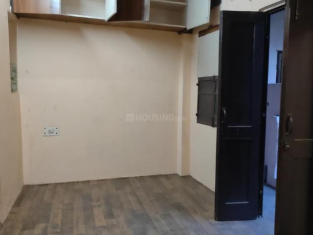 2 BHK Apartment in Paschim Vihar for resale New Delhi. The reference number is 19047889