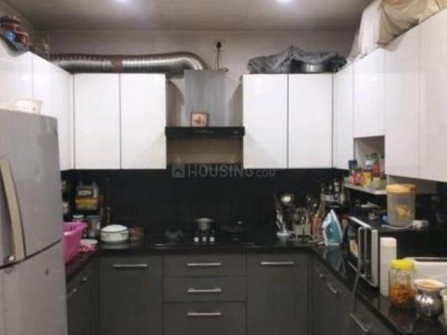 2 BHK Apartment in Paschim Vihar for resale New Delhi. The reference number is 20277224