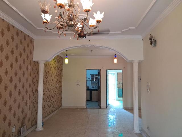 2 BHK Apartment in Paschim Vihar for resale New Delhi. The reference number is 20513896