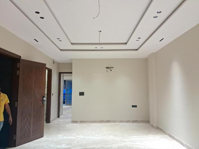 3 BHK Independent Builder Floor in Paschim Vihar for resale New Delhi. The reference number is 20839651