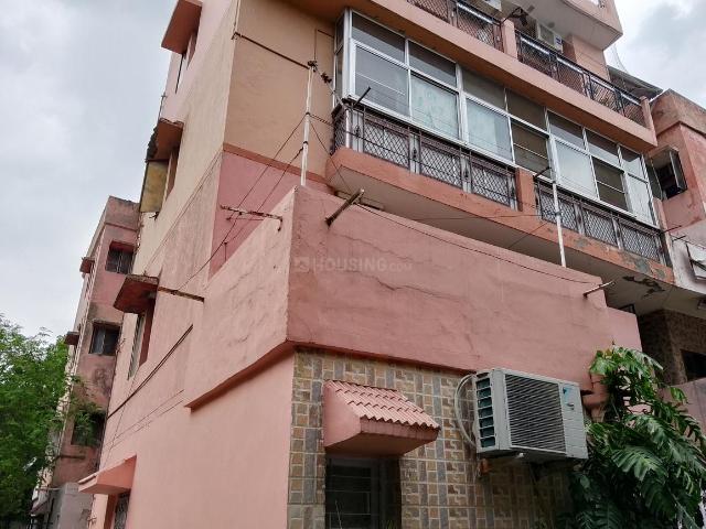 2 BHK Apartment in Paschim Vihar for resale New Delhi. The reference number is 20953095